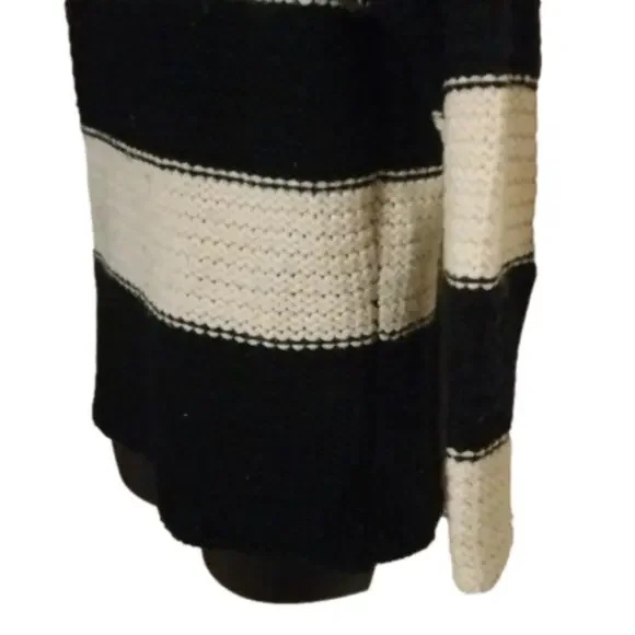 Sanctuary size large black/ cream striped sweater. So pretty for winter. - Picture 4 of 11